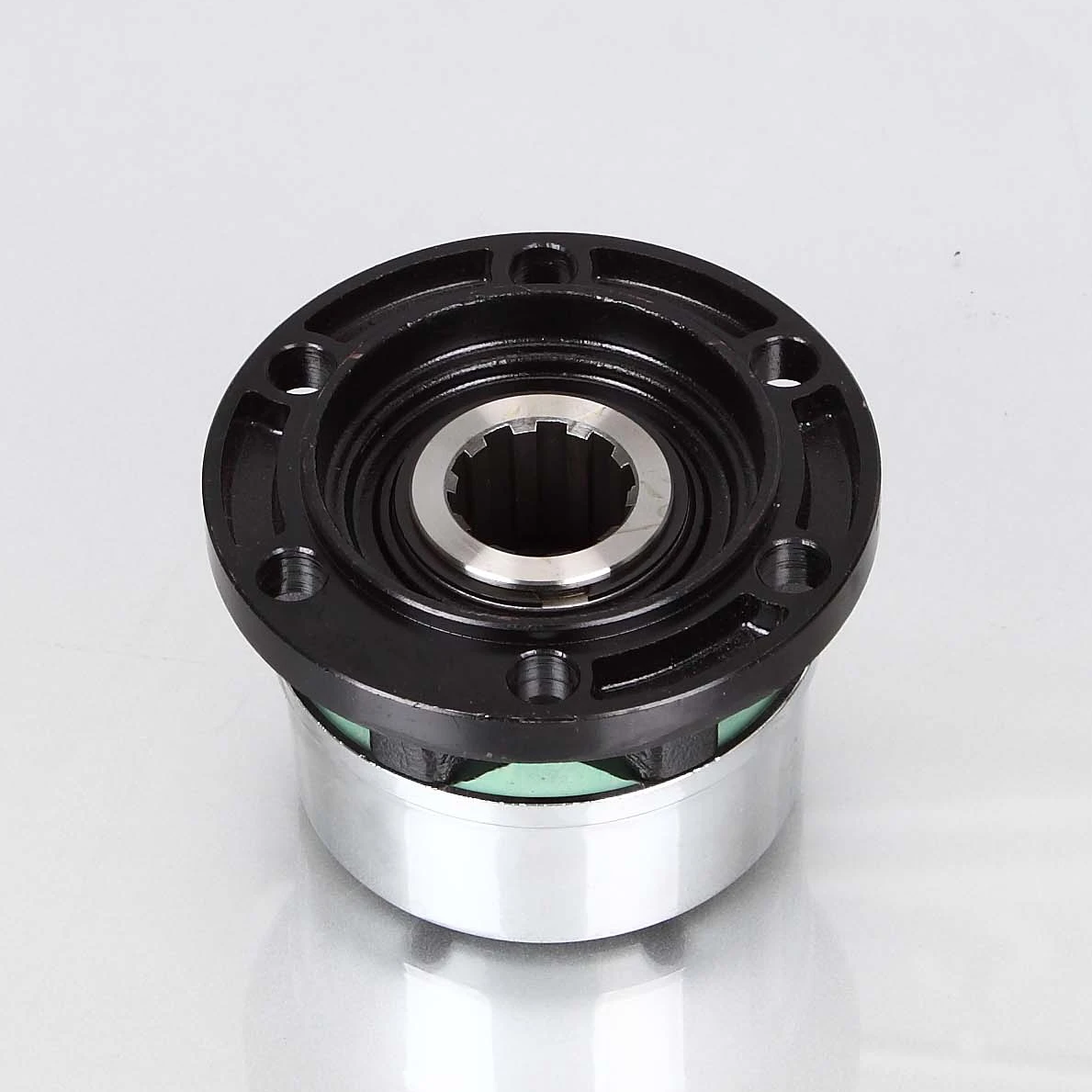 Steel Free Wheel Hub AVM401 for JEEP