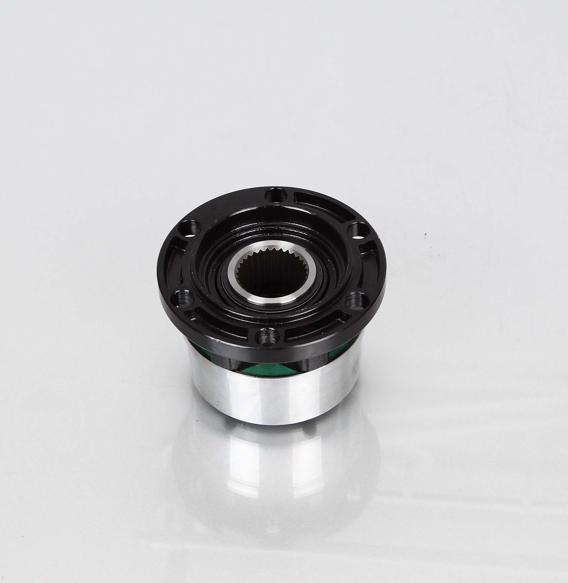 Free Wheel Hub AVM445HP for NISSAN Patrol